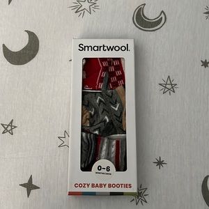 Smart wool set of 3 baby socks brand new still in box size 0-6months.